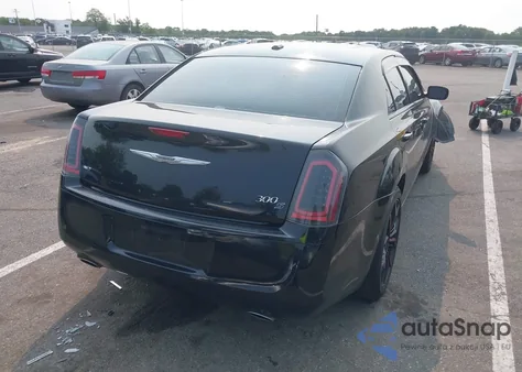 2014 Chrysler 300 300S z USA, uszkodzony, nr VIN 2C3CCAGG4EH384322